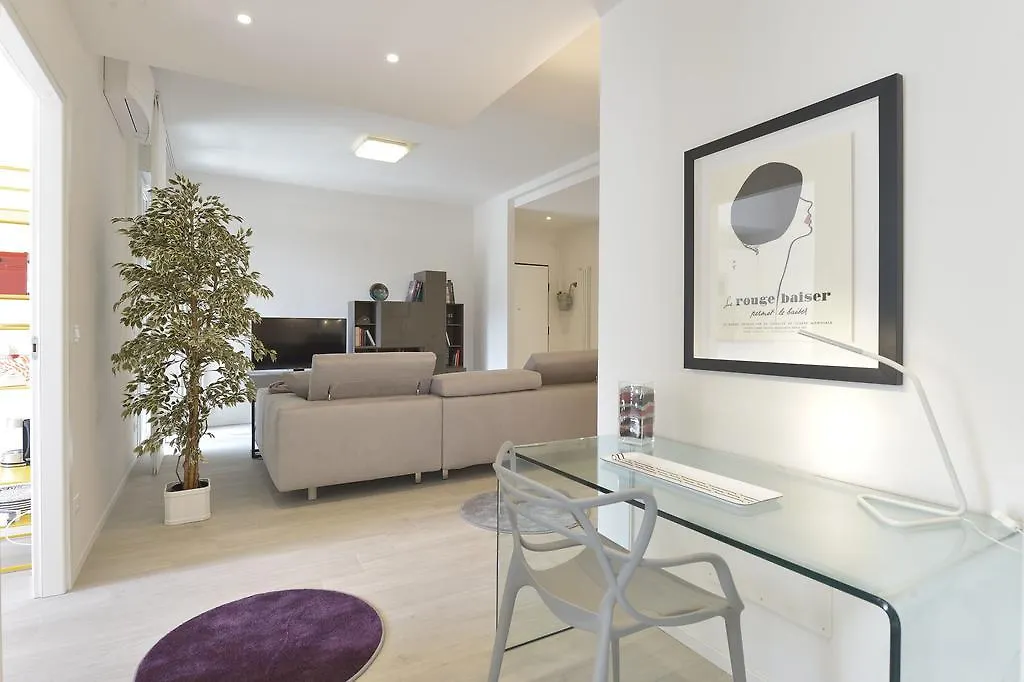UR-NEST Vestri - Golden Suite Bologna Italië